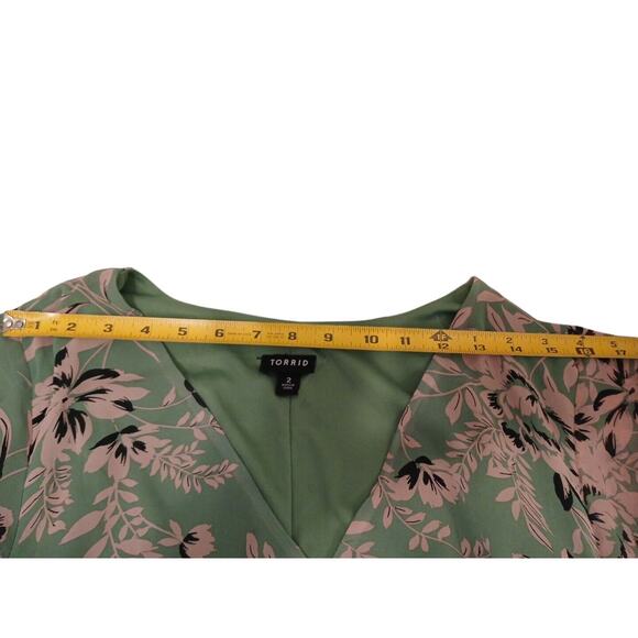 Torrid Chiffon Floral Dress Curvy PLUS Sz 2 Faux Wrap Fairygoth Wedding Coquette - Picture 7 of 15